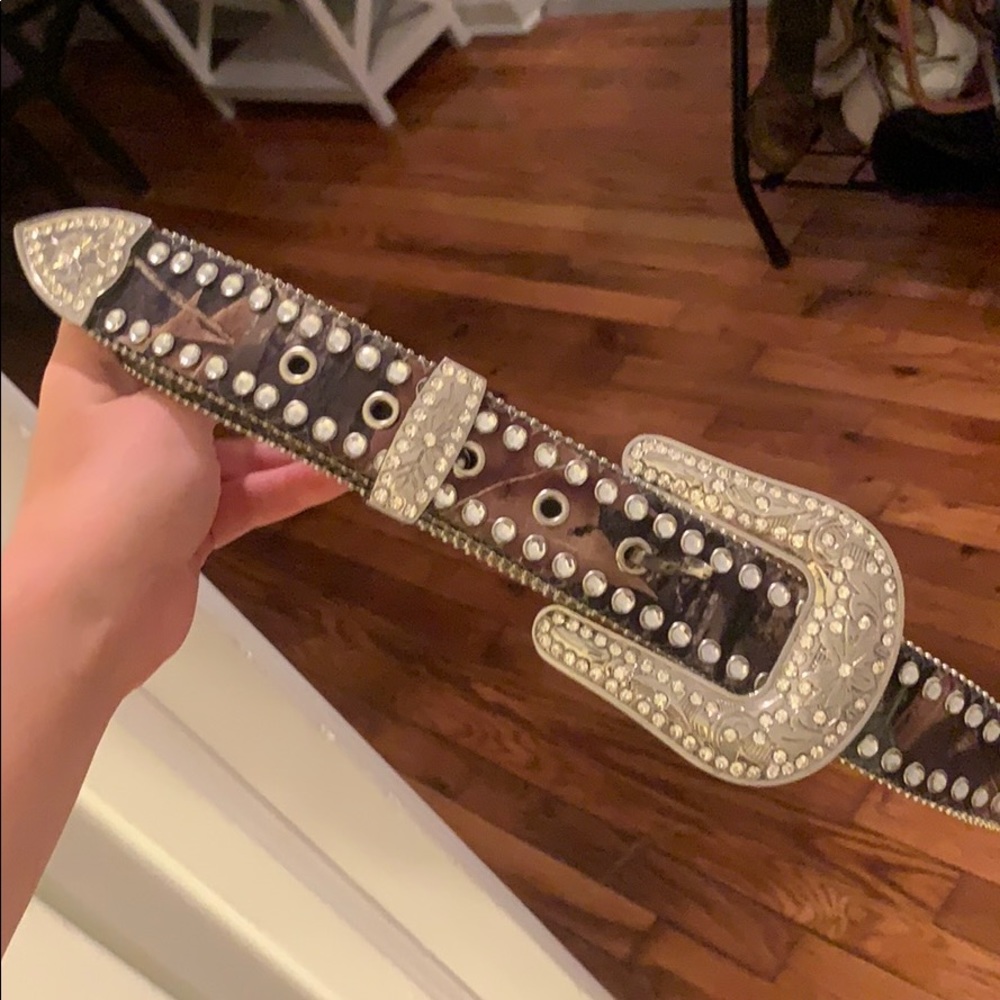 Camo rhinestone belt